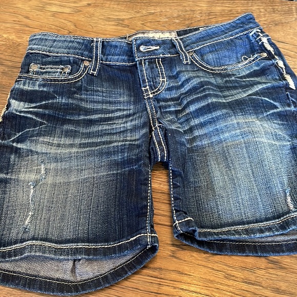 BKE Sabrina jean shorts - Picture 5 of 6